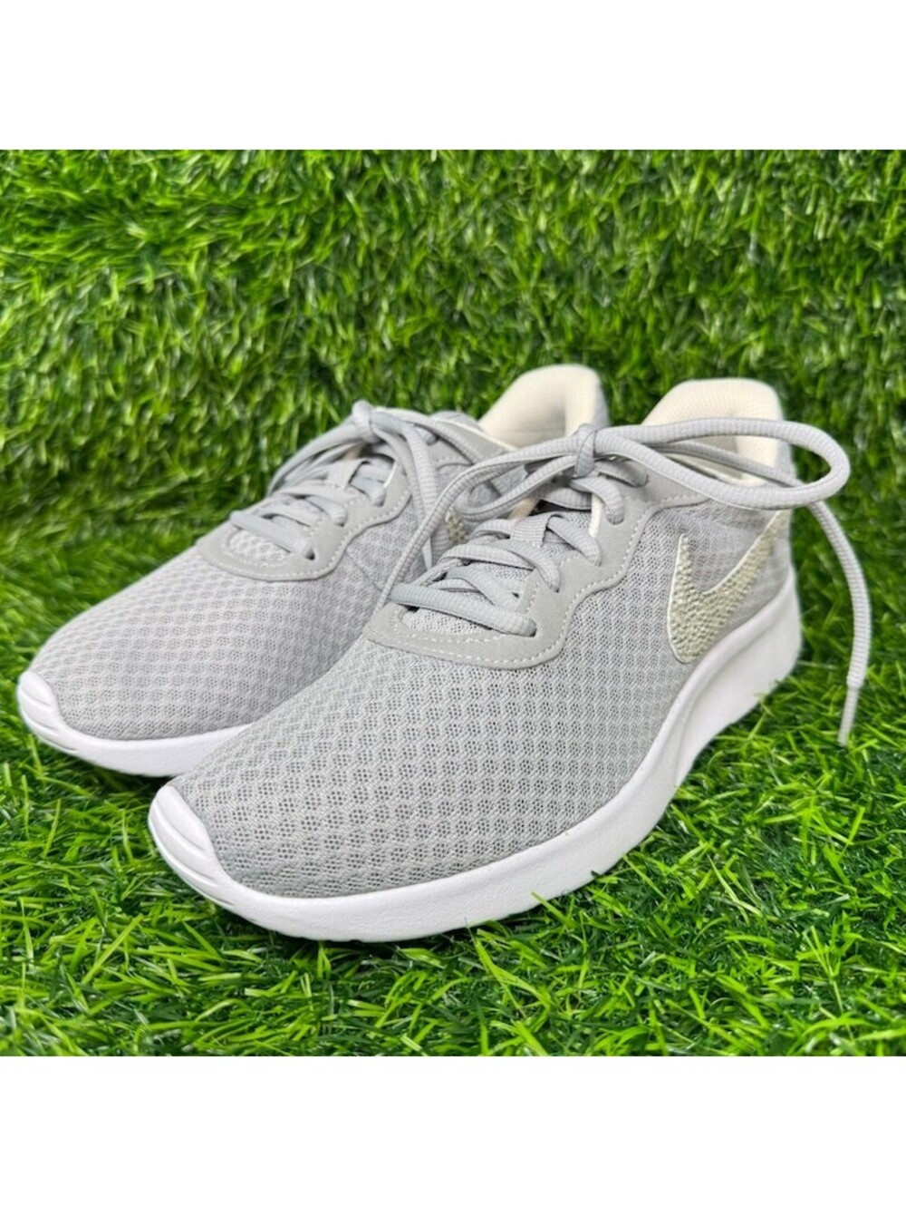 Nike Tanjun Running Sneakers 812655-010 Womens 8 Gray Mesh Lightweight 2238